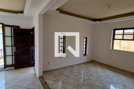 Sala de casa para alugar com 3 quartos, 360m² em Taquara, Rio de Janeiro