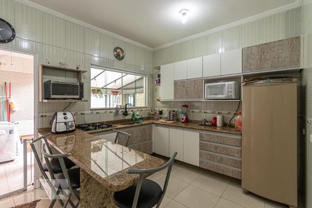 Casa à venda com 120m², 3 quartos e 6 vagas Casa à venda com 120m², 3 quartos e 6 vagasCozinha