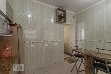 Casa à venda com 120m², 3 quartos e 6 vagas Casa à venda com 120m², 3 quartos e 6 vagasCozinha