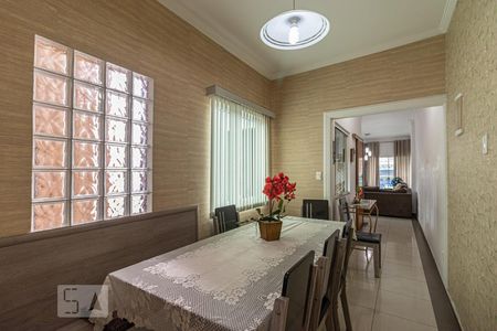 Casa à venda com 120m², 3 quartos e 6 vagas Casa à venda com 120m², 3 quartos e 6 vagasSala de Jantar