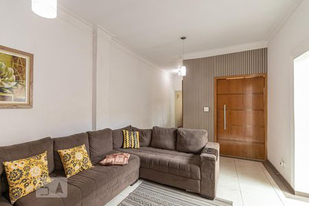 Casa à venda com 120m², 3 quartos e 6 vagas Casa à venda com 120m², 3 quartos e 6 vagasSala