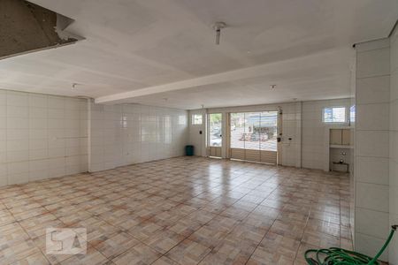 Casa à venda com 120m², 3 quartos e 6 vagas Casa à venda com 120m², 3 quartos e 6 vagasGaragem