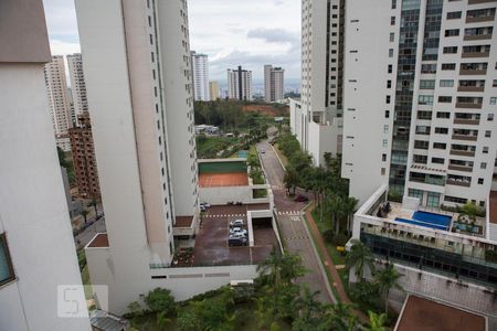 Apartamento para alugar com 420m², 5 quartos e 5 vagasÁrea externa da cobertura - piscina - vista