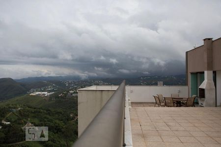 Apartamento para alugar com 420m², 5 quartos e 5 vagasÁrea externa da cobertura - piscina - vista