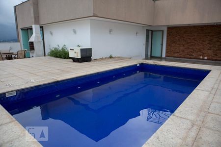 Apartamento para alugar com 420m², 5 quartos e 5 vagasÁrea externa da cobertura - piscina