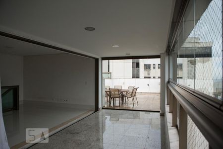 Apartamento para alugar com 420m², 5 quartos e 5 vagasSala do segundo piso - varanda gourmet