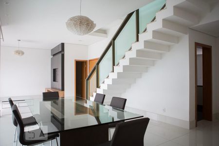 Sala  de apartamento à venda com 5 quartos, 420m² em Vila da Serra, Nova Lima
