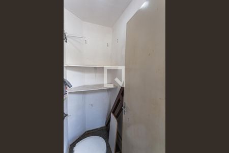 Apartamento à venda com 46m², 2 quartos e 1 vagaBanheiro de Serviço