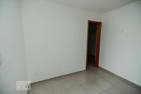 Sala de apartamento para alugar com 1 quarto, 32m² em Piedade, Rio de Janeiro
