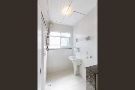 Apartamento à venda com 81m², 2 quartos e 1 vagaCozinha e Área de Serviço