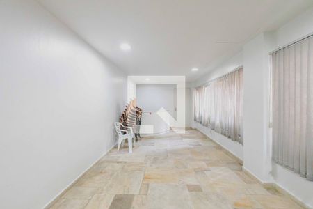 Apartamento à venda com 42m², 1 quarto e sem vagaÁrea comum