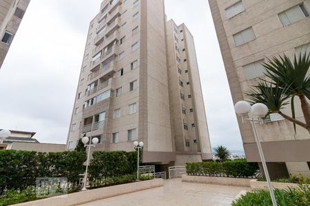 Apartamento para alugar com 61m², 2 quartos e 1 vagaFachada do condomínio