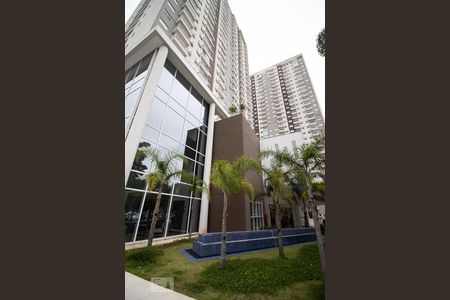 Fachada de apartamento para alugar com 2 quartos, 54m² em Umuarama, Osasco