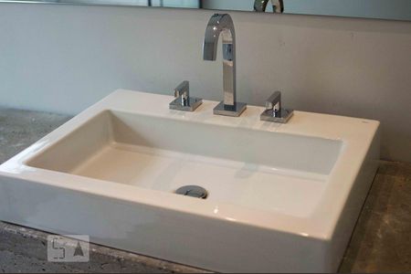 Apartamento para alugar com 141m², 4 quartos e 2 vagas Apartamento para alugar com 141m², 4 quartos e 2 vagasBanheiro da Suíte 2