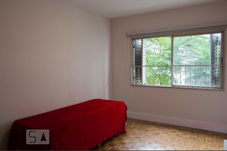Apartamento para alugar com 141m², 4 quartos e 2 vagas Apartamento para alugar com 141m², 4 quartos e 2 vagasDormitório 2