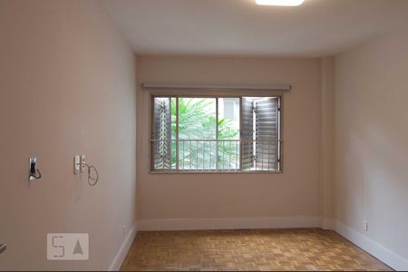 Apartamento para alugar com 141m², 4 quartos e 2 vagas Apartamento para alugar com 141m², 4 quartos e 2 vagasDormitório 1