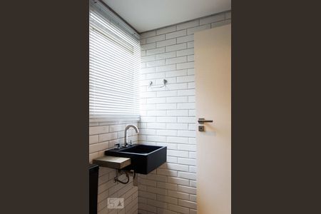 Banheiro da Suíte 1 de apartamento para alugar com 4 quartos, 141m² em Bela Vista, São Paulo