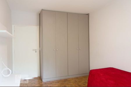 Apartamento para alugar com 141m², 4 quartos e 2 vagas Apartamento para alugar com 141m², 4 quartos e 2 vagasDormitório 2