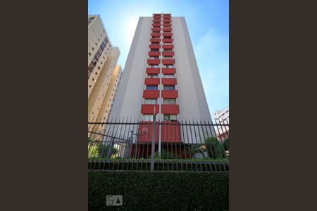 Apartamento para alugar com 45m², 1 quarto e 1 vagaFachada