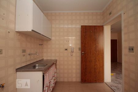 Cozinha de apartamento para alugar com 1 quarto, 45m² em Bela Vista, São Paulo
