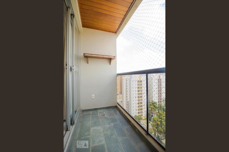Apartamento à venda com 70m², 2 quartos e 1 vagaSacada