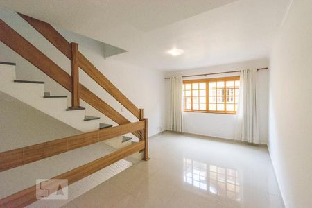 Sala de casa de condomínio à venda com 2 quartos, 108m² em Butantã, São Paulo