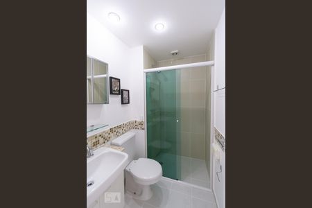 Apartamento à venda com 76m², 3 quartos e 2 vagasBanheiro Social