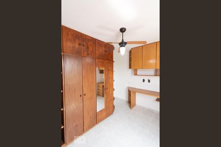 Apartamento à venda com 76m², 3 quartos e 2 vagasQuarto 2