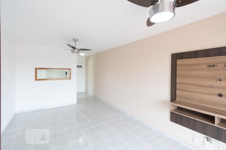 Apartamento à venda com 76m², 3 quartos e 2 vagasSala