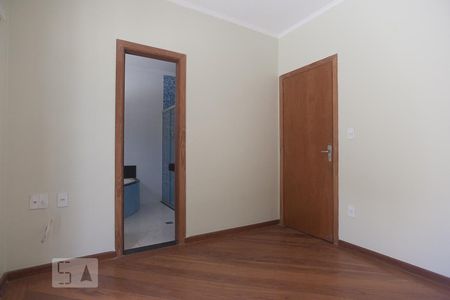 Casa à venda com 300m², 4 quartos e 4 vagas Casa à venda com 300m², 4 quartos e 4 vagasSuíte 1