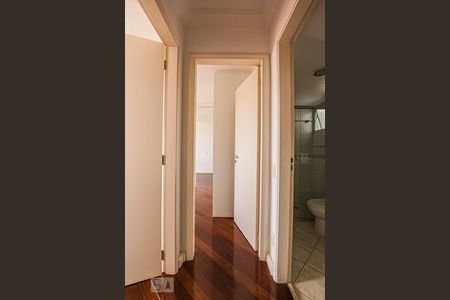 Corredor de apartamento para alugar com 2 quartos, 70m² em Vila Industrial, Campinas