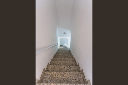 Apartamento para alugar com 100m², 2 quartos e 1 vaga Apartamento para alugar com 100m², 2 quartos e 1 vagaEscada Cobertura