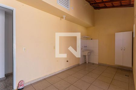 Apartamento para alugar com 100m², 2 quartos e 1 vaga Apartamento para alugar com 100m², 2 quartos e 1 vagaCobertura - Área de serviço