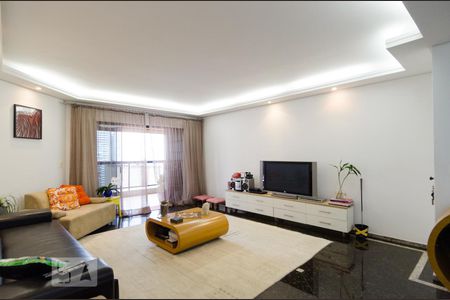 Apartamento para alugar com 210m², 4 quartos e 4 vagasSala