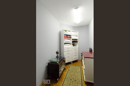 Apartamento à venda com 210m², 4 quartos e 4 vagas Apartamento à venda com 210m², 4 quartos e 4 vagasCloset da suíte 3