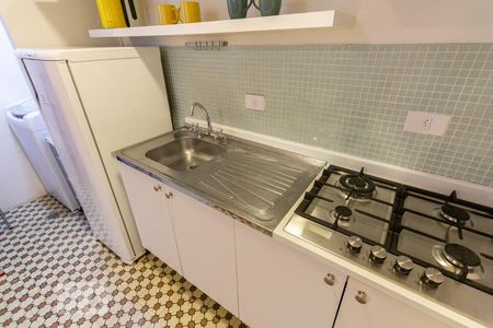 Cozinha de apartamento para alugar com 1 quarto, 35m² em Perdizes, São Paulo