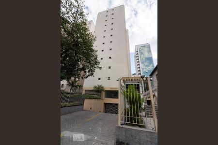 Apartamento à venda com 66m², 2 quartos e 1 vaga Apartamento à venda com 66m², 2 quartos e 1 vagaFachada e portaria