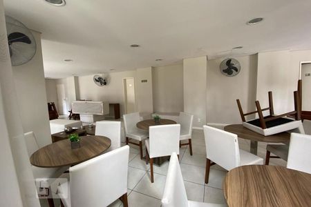 Apartamento para alugar com 64m², 3 quartos e 1 vaga Apartamento para alugar com 64m², 3 quartos e 1 vagaÁrea comum - Salão de festas