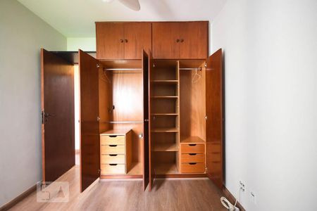 Armário do Quarto 1 de apartamento para alugar com 2 quartos, 70m² em Real Parque, São Paulo