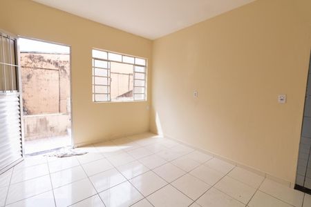 Sala de casa para alugar com 2 quartos, 130m² em Parque Novo Mundo, São Paulo