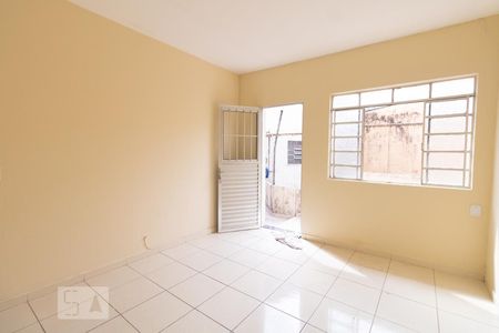 Sala de casa para alugar com 2 quartos, 130m² em Parque Novo Mundo, São Paulo