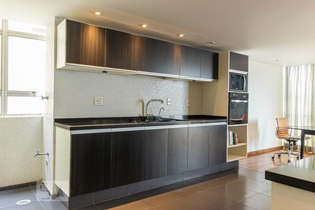 Apartamento à venda com 280m², 4 quartos e 2 vagasCozinha