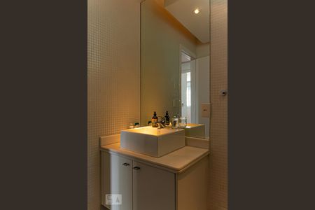 Apartamento à venda com 280m², 4 quartos e 2 vagasBanheiro 