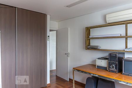 Apartamento à venda com 280m², 4 quartos e 2 vagasQuarto 1