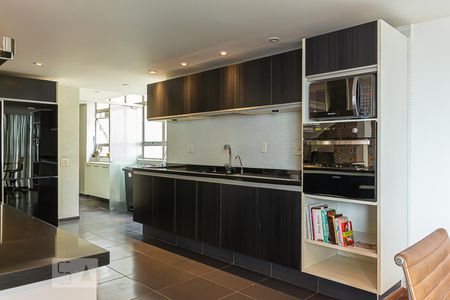 Apartamento à venda com 280m², 4 quartos e 2 vagasCozinha