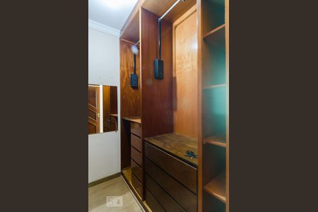 Closet do quarto 1 de apartamento para alugar com 2 quartos, 68m² em Taboão, São Bernardo do Campo