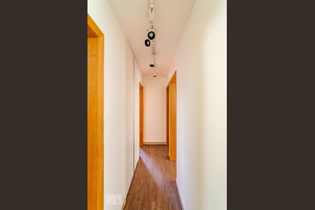 Corredor de apartamento à venda com 3 quartos, 75m² em Maria Virgínia, Belo Horizonte