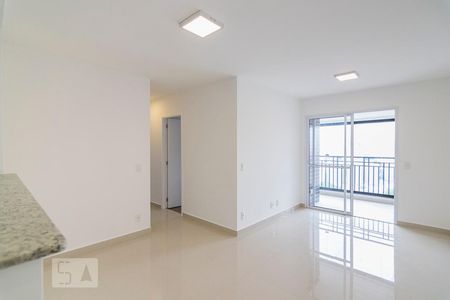 Sala de apartamento para alugar com 3 quartos, 78m² em Vila Floresta, Santo André