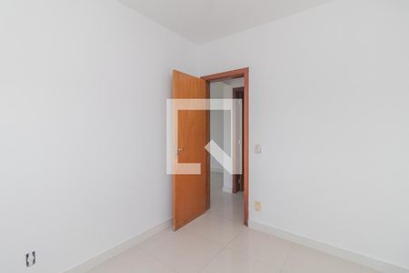 Quarto 1 de apartamento para alugar com 2 quartos, 60m² em Partenon, Porto Alegre
