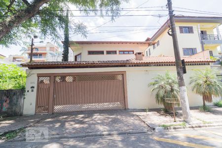 Casa à venda com 360m², 3 quartos e 5 vagasFachada